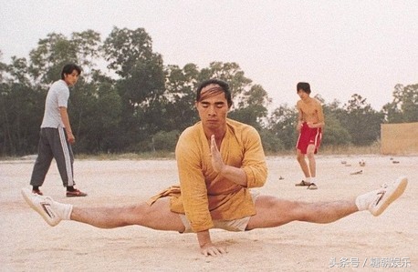 少林足球星爷陈国坤杀青,陈国坤和周星驰的少林足球电影