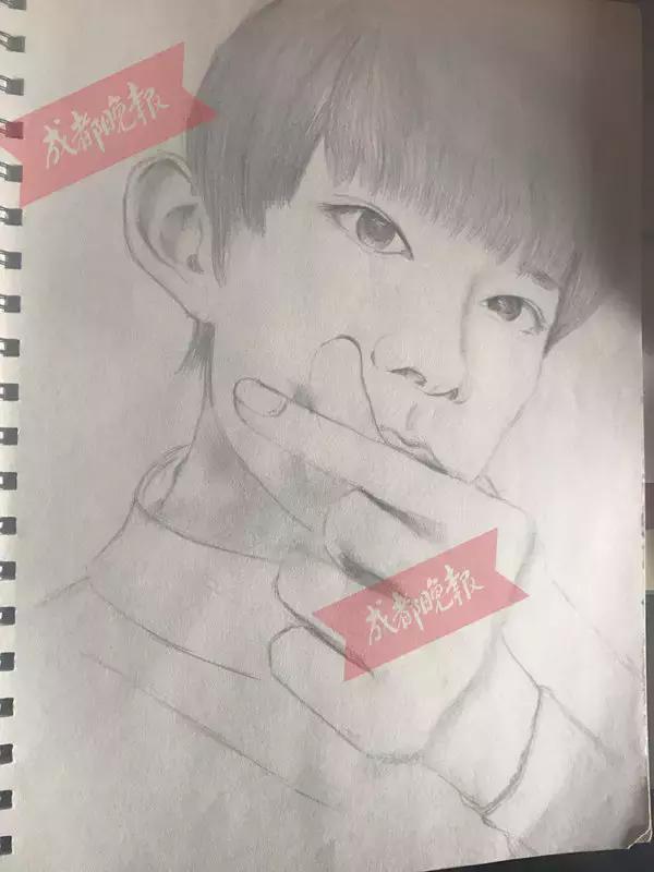 22岁女大学生街头擦皮鞋、每月生活费不过百元，只为做这件事