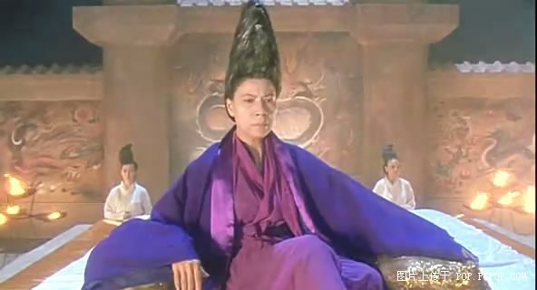 他曾是一名警察,他曾经是警察