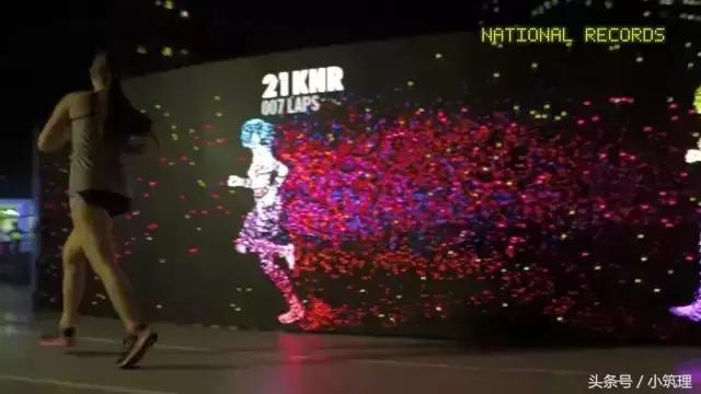 nike和led跑道,nike又一款破碎感的鞋