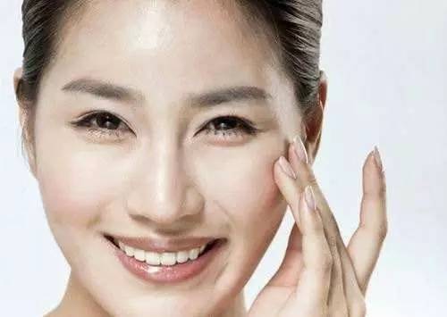 白头粉刺如何有效去除,鼻翼白头粉刺怎么去除