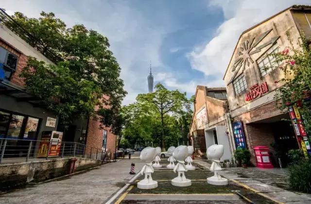 还坐什么地铁？坐上这趟最美公交，我宁愿堵成狗！