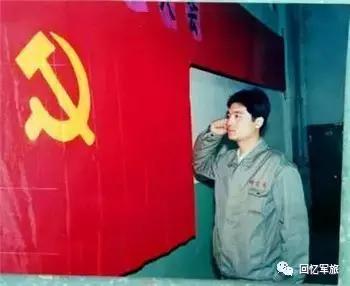 老兵情怀让人泪目,老兵情怀