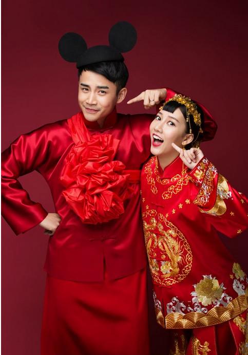 被逼退出音乐组合转战影视圈，娶玉女歌手生娃怒撕前队友