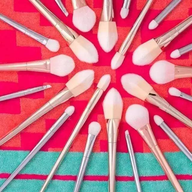 六百块粉底液,600块的粉底