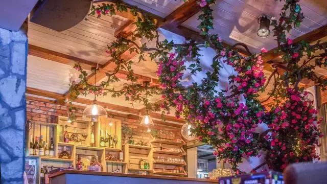 武汉city天台酒吧,武汉江汉路隐藏在二楼的主题酒吧