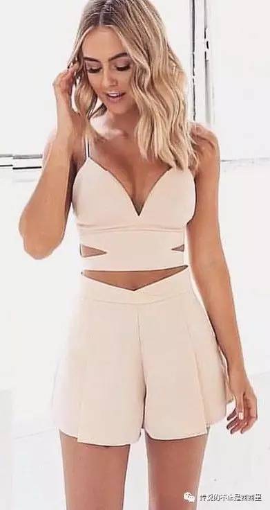 欢乐颂里面的红色外套,欢乐颂礼盒装