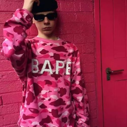 别人14岁就能老练地玩潮、装逼、圈钱，让我等奔三的人情何以堪