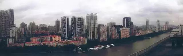 还坐什么地铁？坐上这趟最美公交，我宁愿堵成狗！