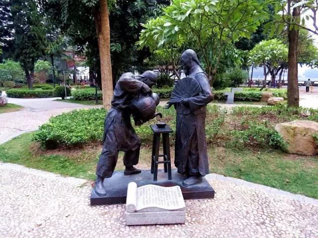 还坐什么地铁？坐上这趟最美公交，我宁愿堵成狗！