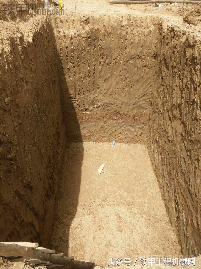 国产挖掘机三一的好还是徐工的好,国产三一挖掘机为什么卖得那么好