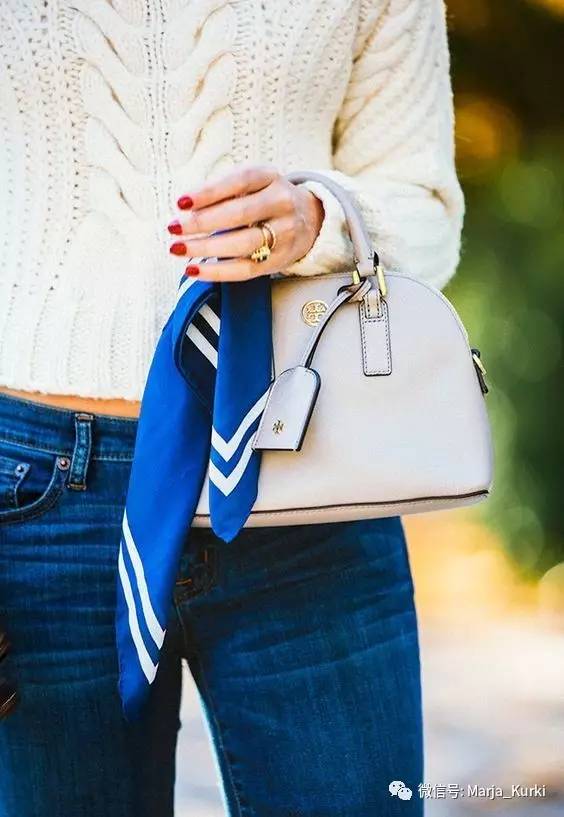 丝巾如何修复包带,丝巾护包的正确方法