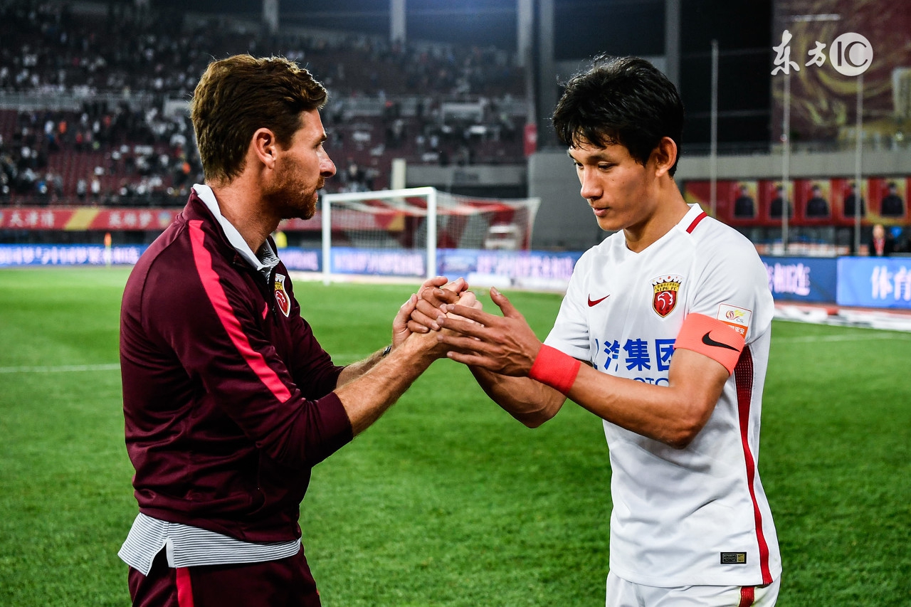 他们4个都是93年出生，如今成了上港队的主力