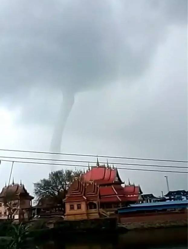 极度震撼的龙卷风,让人震撼的龙卷风
