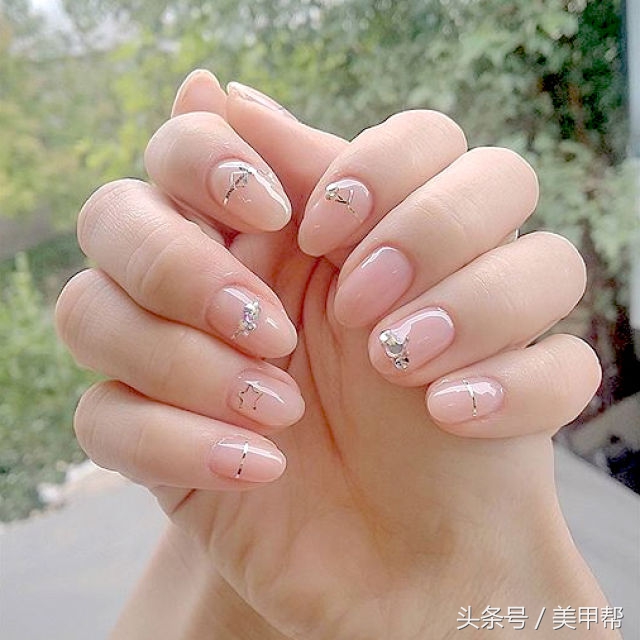 肤色不同会怎么样,肤色不同对比