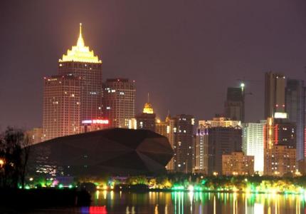 沈阳的海边浑河,远看是海近看是湖