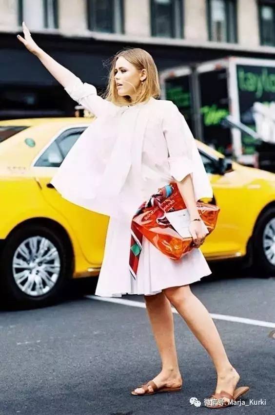 丝巾如何修复包带,丝巾护包的正确方法