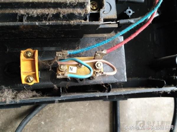 电暖风机拆解视频教程,500瓦以下的暖风机拆解