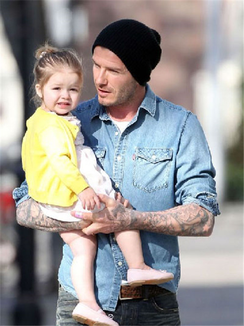 论“重女轻男”我只服贝克汉姆，看他家的三个儿子都成了摆！设！