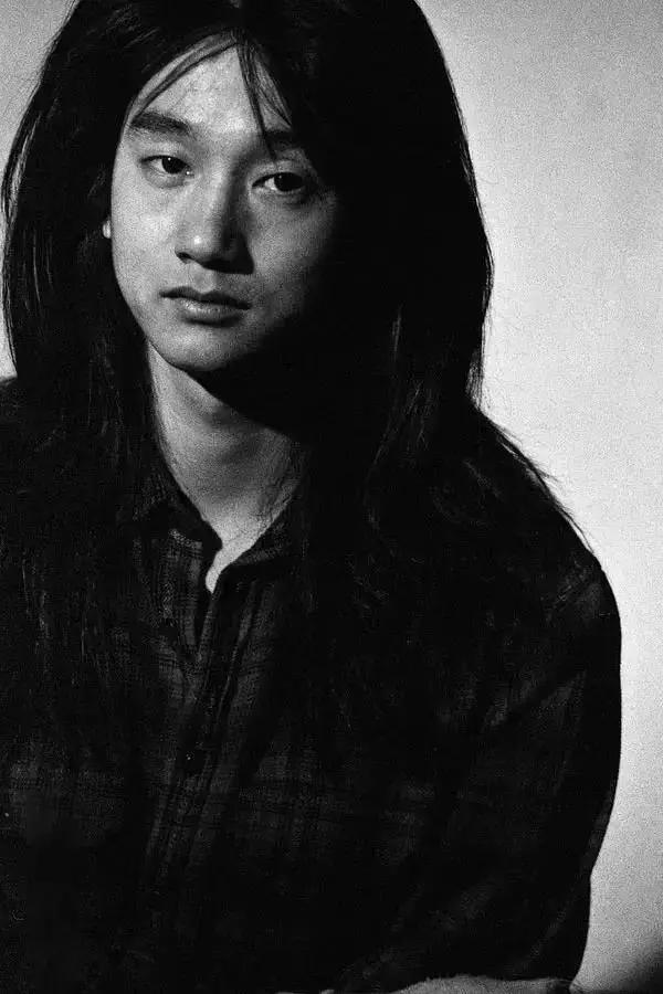 与窦唯相爱相杀十年的她，用记录了中国那个不朽的摇滚时代