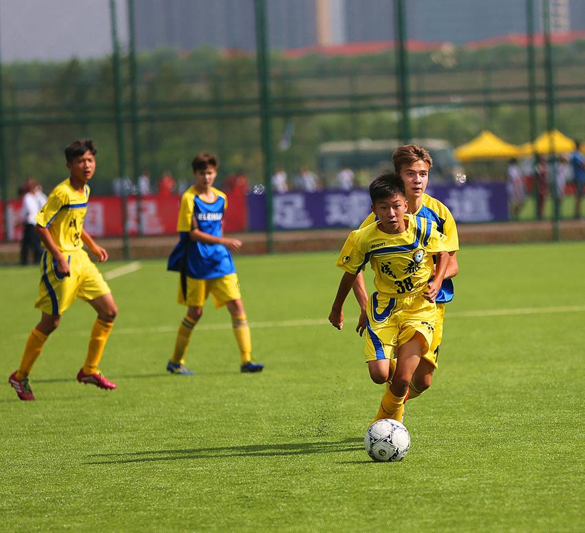 中国足球高不上去的原因,讨论分析中国足球的现状