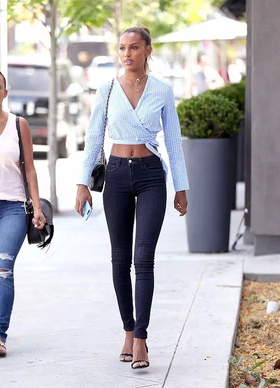 春夏最好穿的颜色搭配,春夏2024穿搭流行色