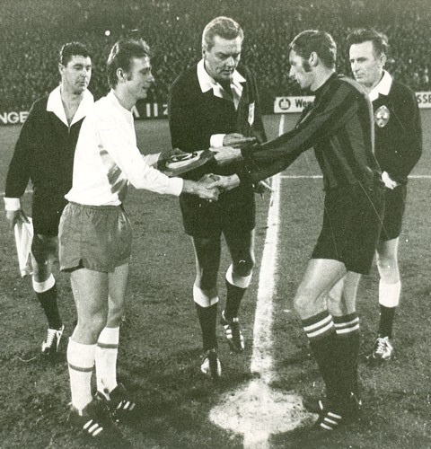 沙尔克04队徽演变,沙尔克04曾经辉煌