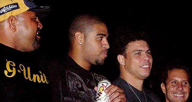 巴西足球巨星死,去世的巴西足球传奇巨星