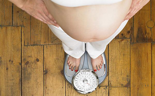 预防妊娠纹的按摩手法,孕期预防妊娠纹的按摩方法