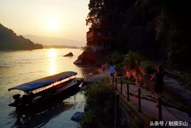 对不起，我要去夹江“区”了！