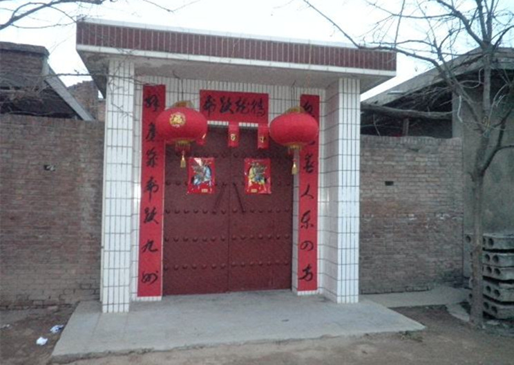 农村大门朝东北方向有什么讲究,农村宅子大门侧开小门有讲究吗