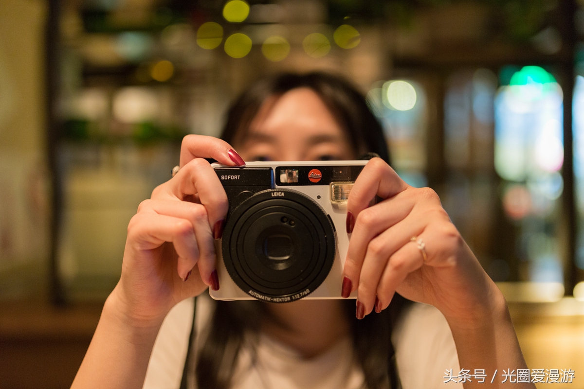 徕卡sofort拍立得怎么出照片,徕卡sofort拍立得自拍
