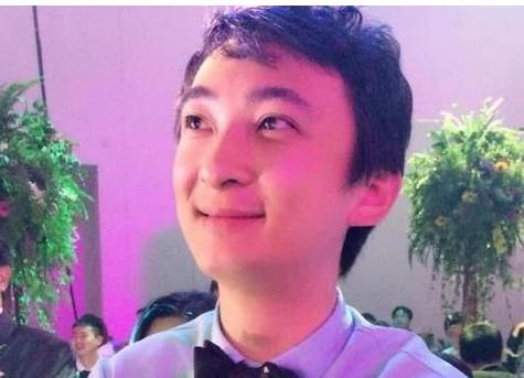 霉霉谈过几任男朋友,霉霉交往最久的男朋友