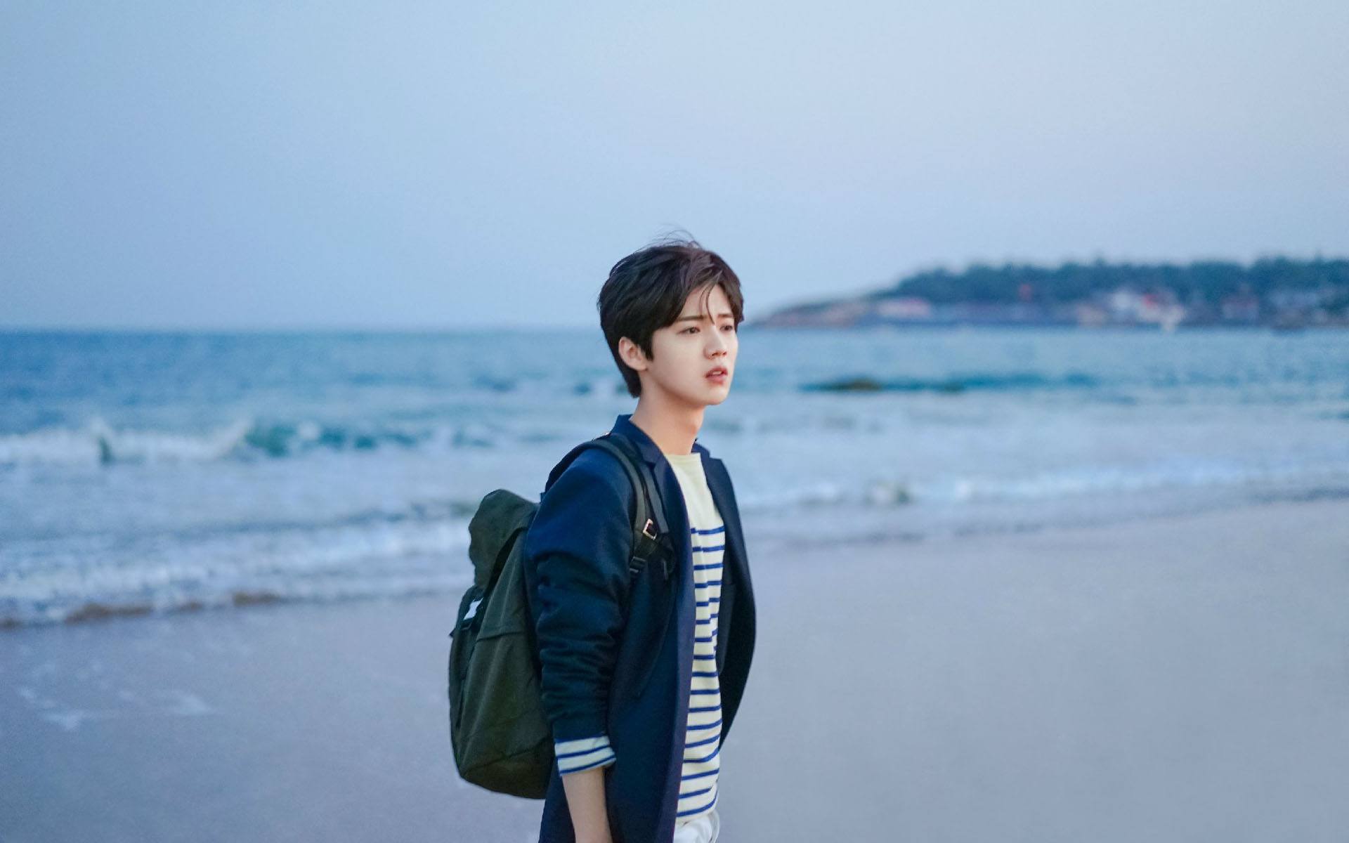 鹿晗李易峰杨洋,鹿晗李易峰照片结合