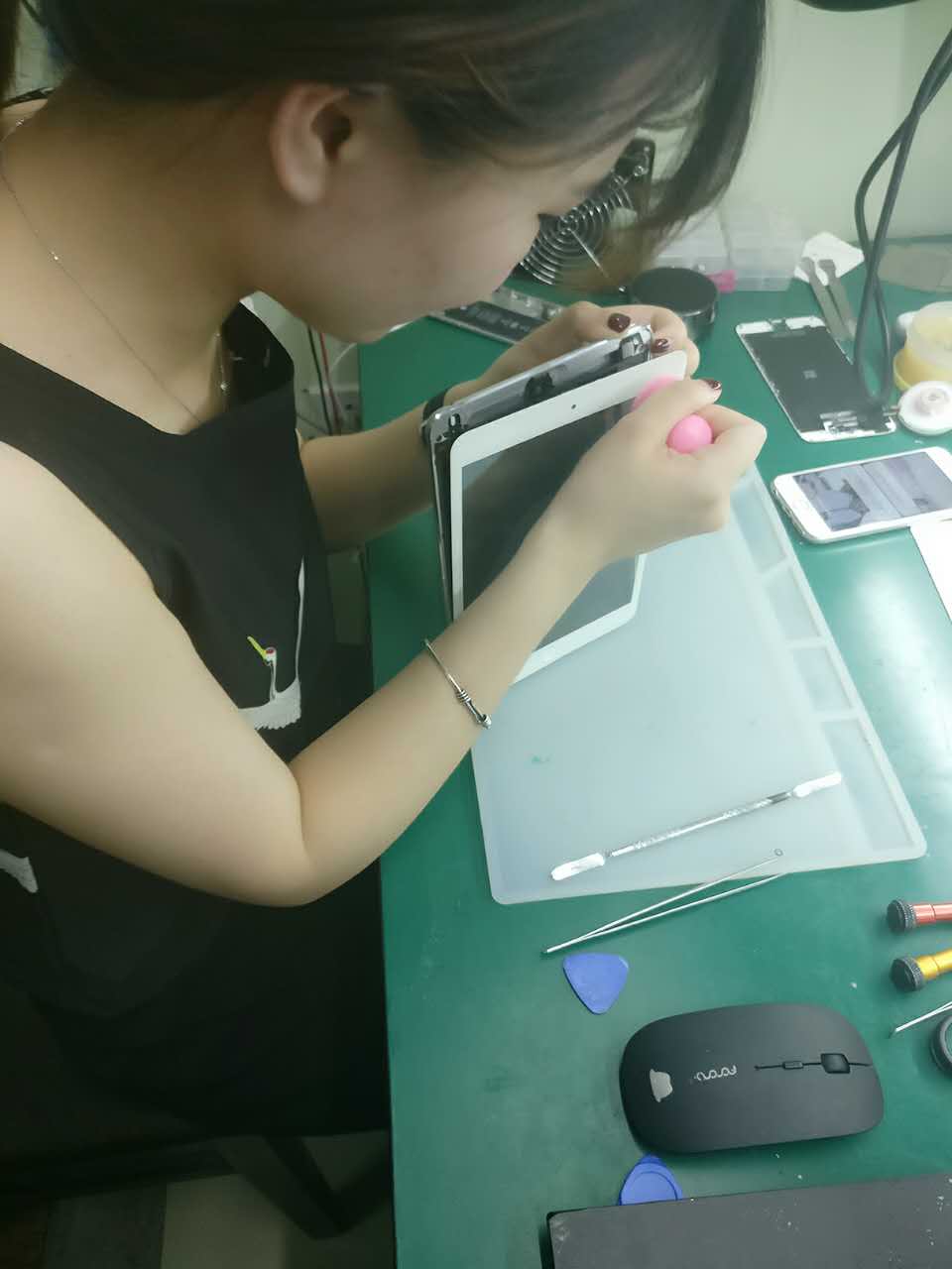 iphone原装电池和高仿电池的区别,苹果手机电池纯原装怎么辨别