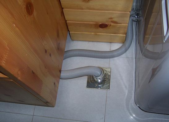 洗衣机排水管地漏漏水怎么解决,洗衣机下水管与地漏连接漏水防臭