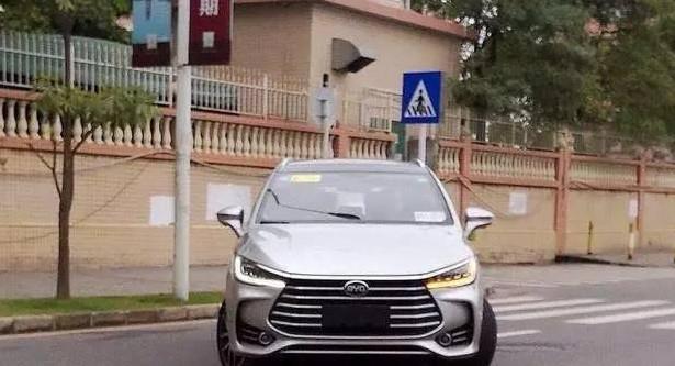 比亚迪为什么有宋与byd两种车标,比亚迪宋车标改byd可以吗