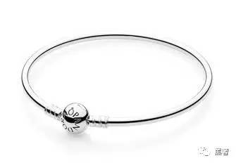 一入潘门深似海｜潘多拉的串珠子是怎么让人买到上瘾的？