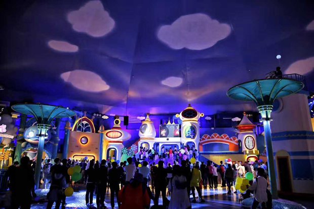 两节相遇，36万人畅玩新区