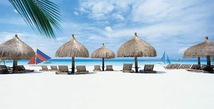 菲律宾靠近马尼拉好玩的地方,菲律宾离中国最近的岛