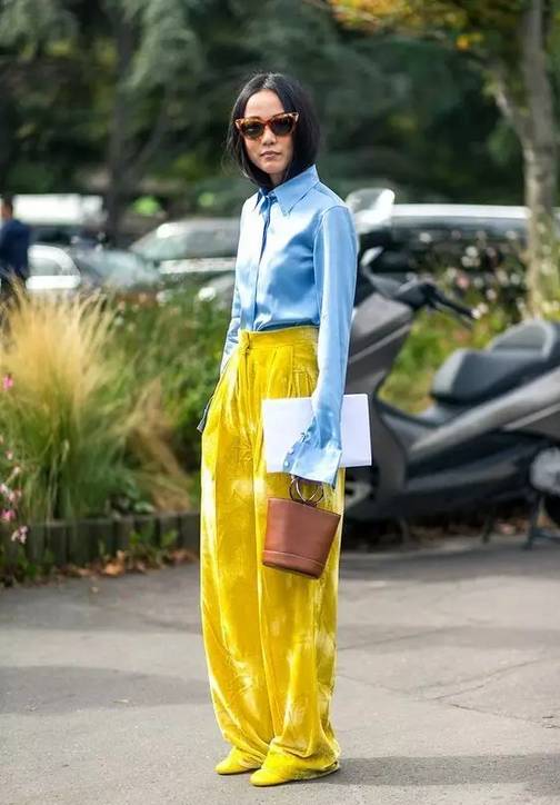 樱草黄色明亮显白又高级,樱草黄如何配色