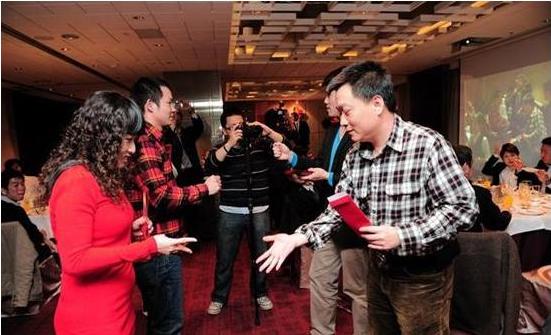 白雪公主和美人鱼公主结婚游戏,能在游戏里结婚生孩子的游戏