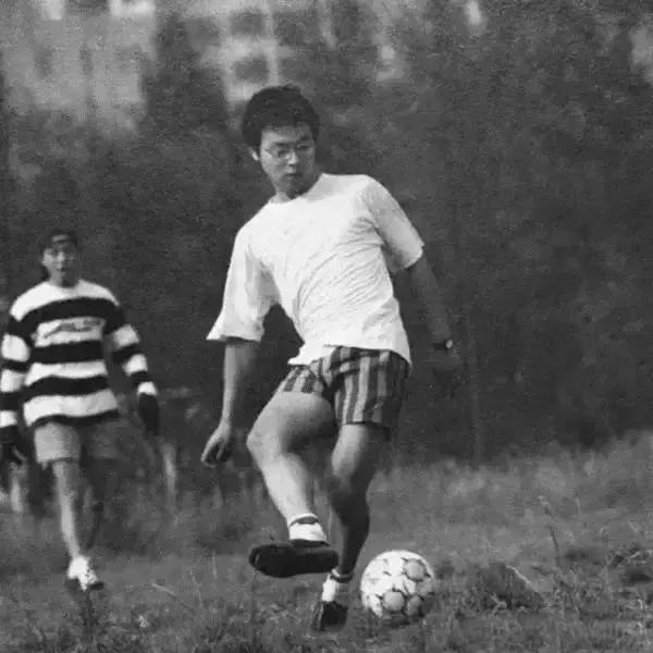 与窦唯相爱相杀十年的她，用记录了中国那个不朽的摇滚时代