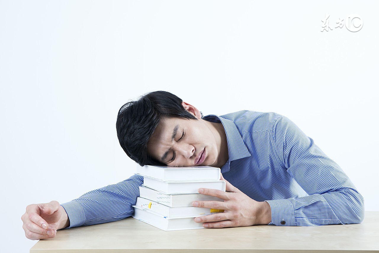 鏅氫笂鐫¤鍓嶆媿鎷嶅ご鏈夊ソ澶勫悧,鐫¤鍓嶆懜楂樻湁娌℃湁濂藉