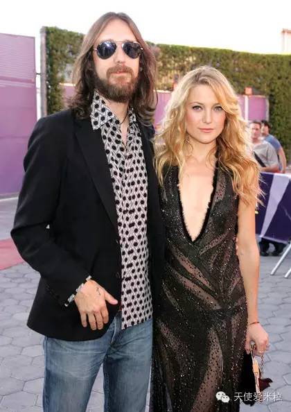 凯特哈德森墨镜遮面,凯特哈德森红毯秀