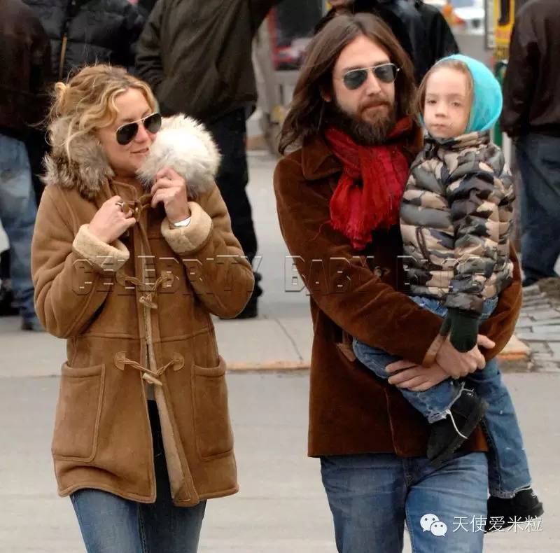 凯特哈德森墨镜遮面,凯特哈德森红毯秀