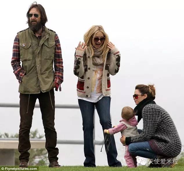 凯特哈德森墨镜遮面,凯特哈德森红毯秀