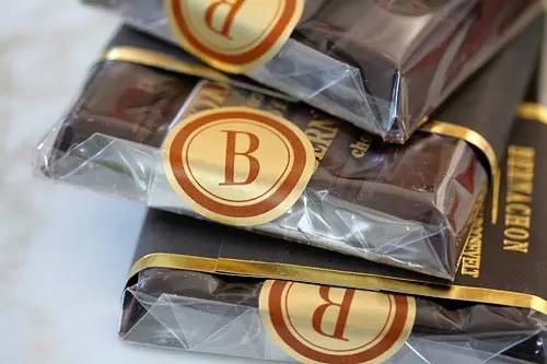 你单或不单，我都在这里，陪你吃透巧克力