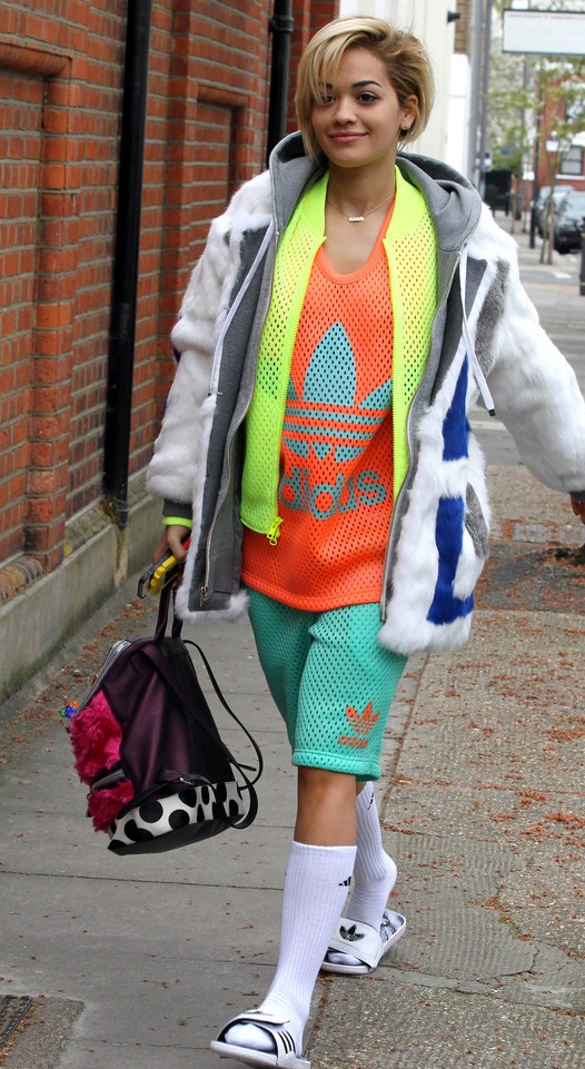 心水运动风的亲们该跟着林允、柳岩、王俊凯健身了