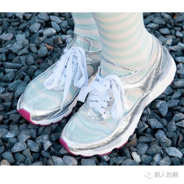 不喜欢网面的运动鞋,不喜欢厚底鞋怎么办